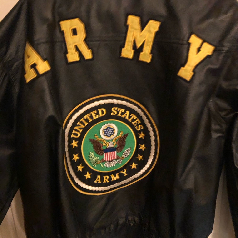 Unisex Army leather jacket.
